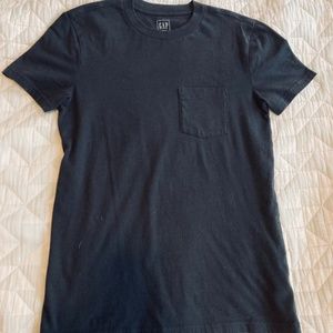Gap Classic Black pocket Tee